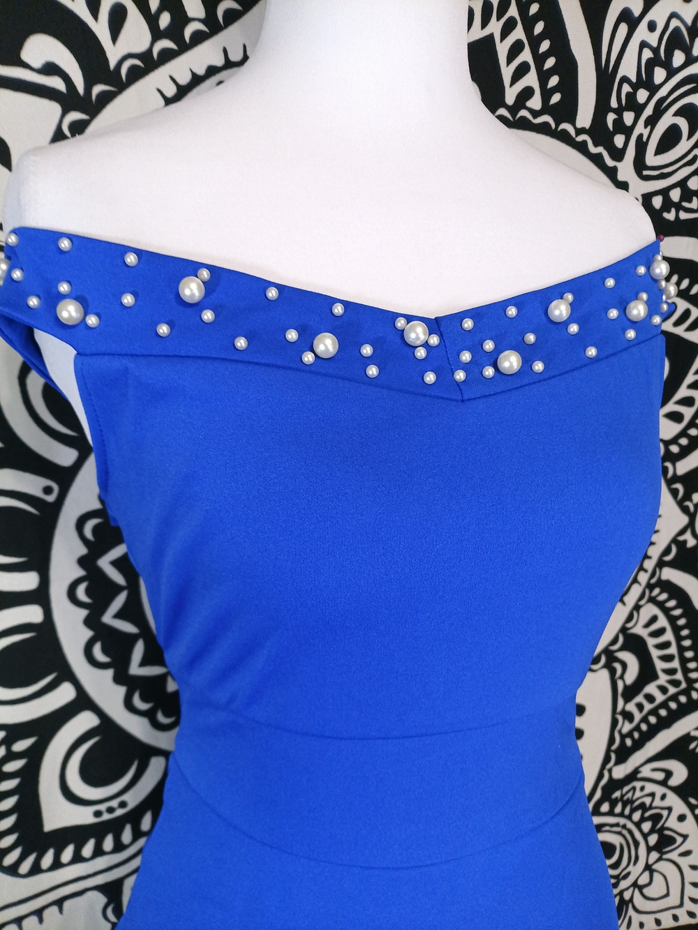 Off-the-Shoulder Royal Blue Midi Dress with Pearl Trim - Picture 4 of 5